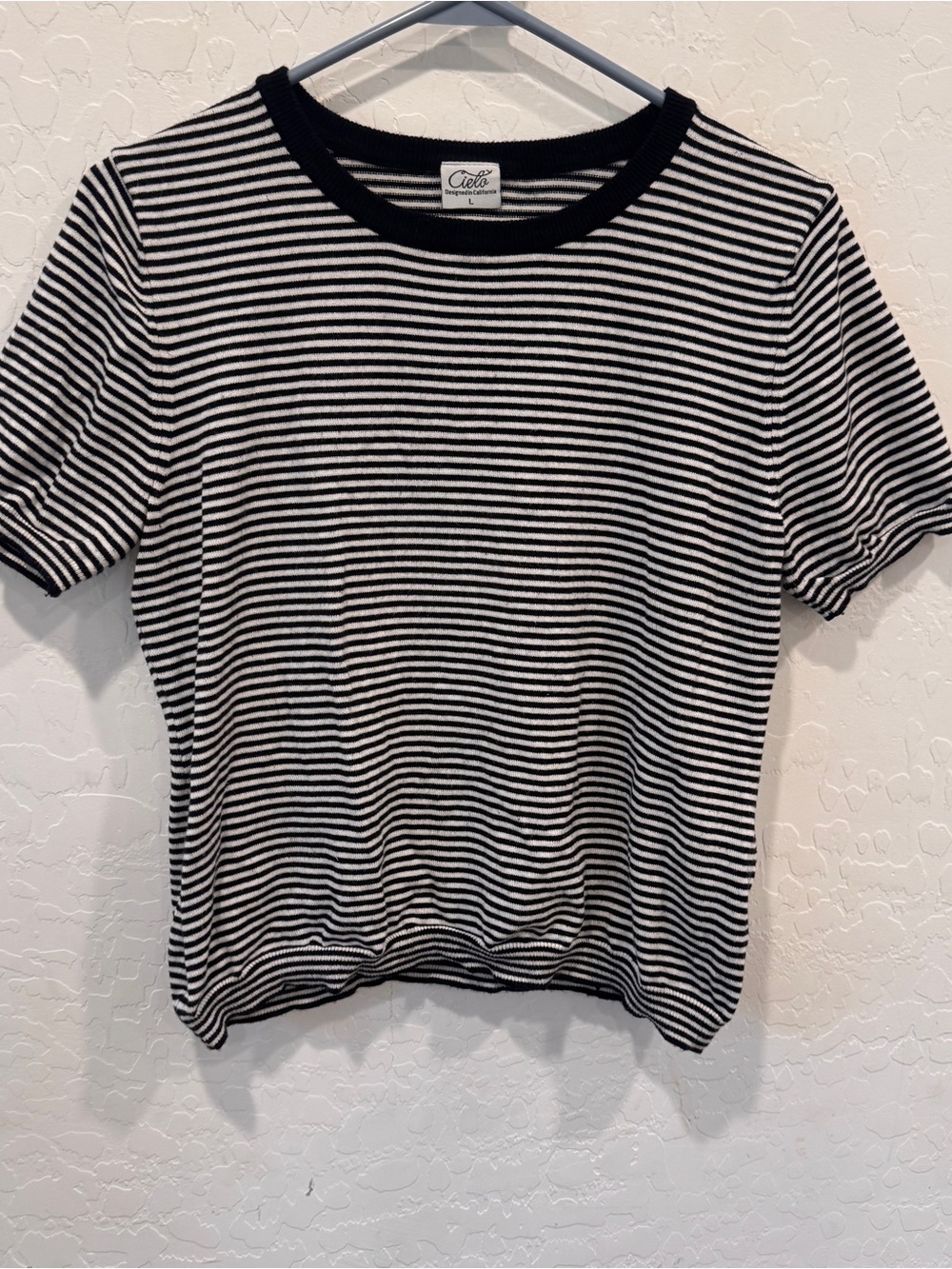 Cielo Black White Striped Knit Short Sleeve Shirt Women’s Large Cropped Casual